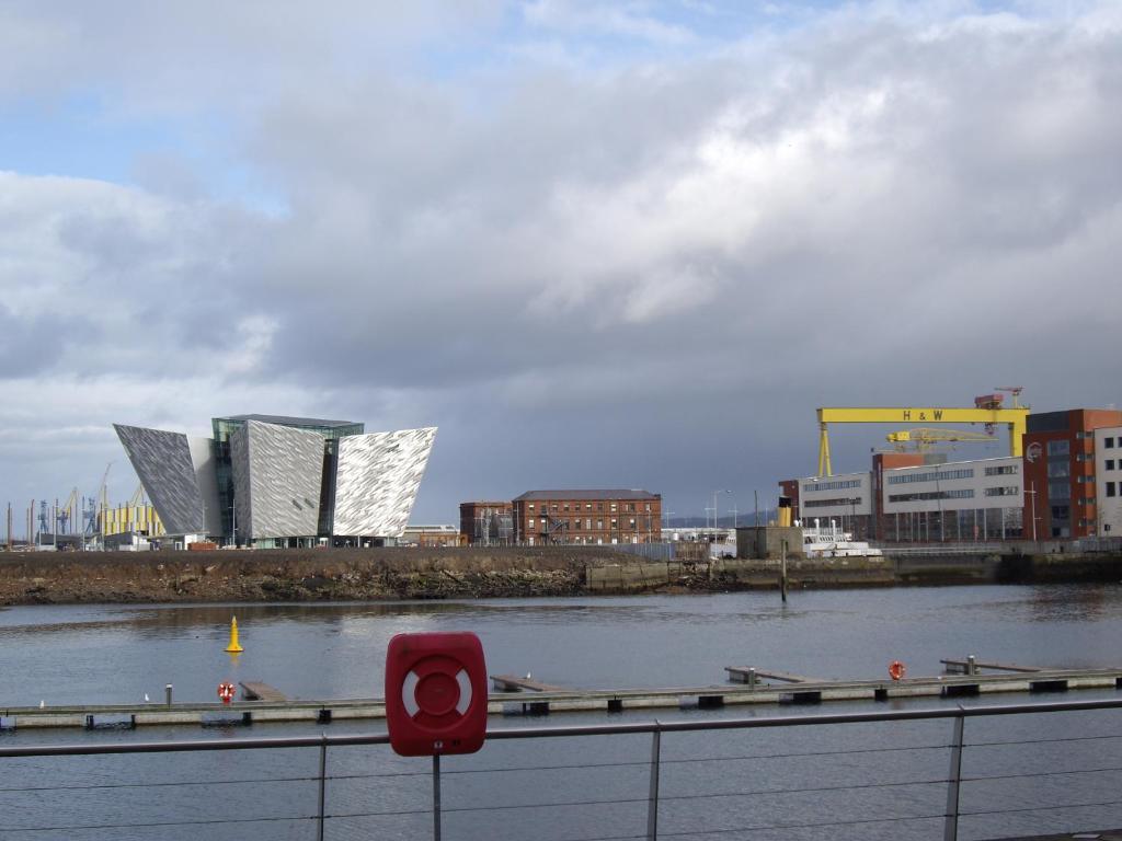 Titanic View Apartment Belfast Rom bilde